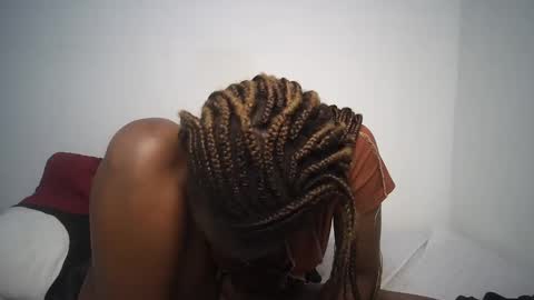 dollberry online show from January 10, 2025, 7:54 pm