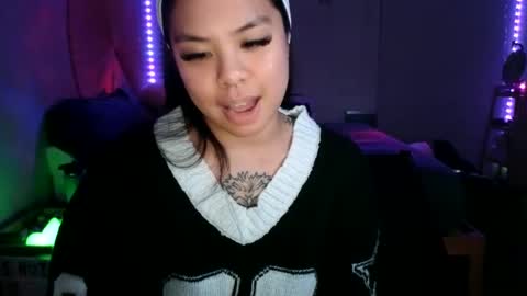 Snapshot of dolllface chatting on January 18, 2025, 6:24 am DOLLLFACE online show from January 18, 2025, 6:24 am