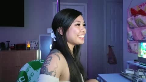 Snapshot of dolllface chatting on February 26, 2025, 9:21 am DOLLLFACE online show from February 26, 2025, 9:21 am