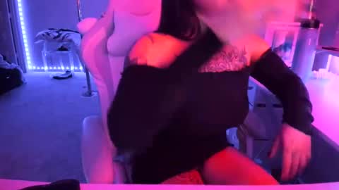 Snapshot of dolllface chatting on September 10, 2025, 3:17 am DOLLLFACE online show from September 10, 2025, 3:17 am