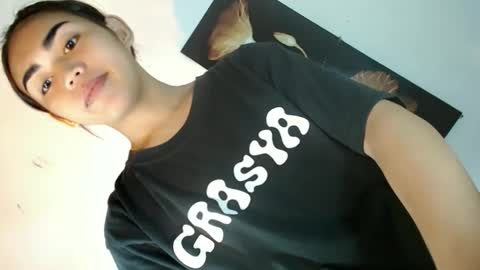 Snapshot of dolly_joana chatting on October 5, 2025, 10:40 pm dolly_joana online show from October 5, 2025, 10:40 pm