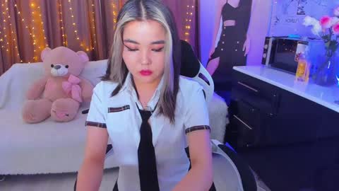 Snapshot of dollyiaa chatting on January 19, 2025, 9:33 am Dollya online show from January 19, 2025, 9:33 am