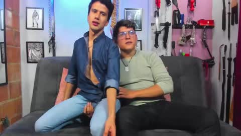 Snapshot of dom2travelers_sm chatting on March 8, 2025, 7:53 pm Diego Castell online show from March 8, 2025, 7:53 pm