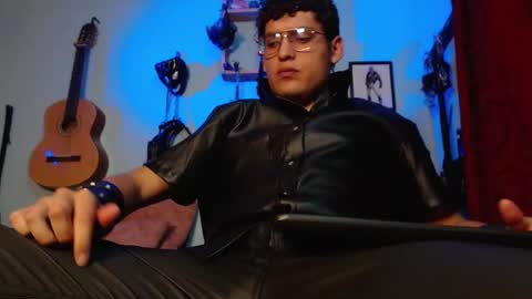 Snapshot of dom2travelers_sm chatting on September 21, 2025, 11:06 pm Diego Castell online show from September 21, 2025, 11:06 pm