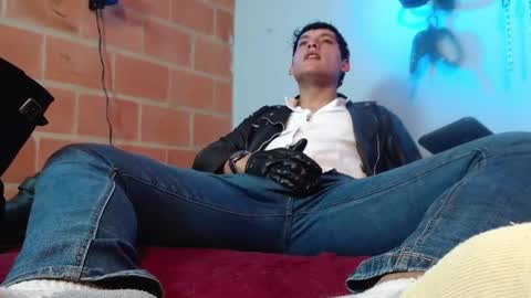 Snapshot of dom2travelers_sm chatting on October 14, 2025, 9:37 pm Diego Castell online show from October 14, 2025, 9:37 pm