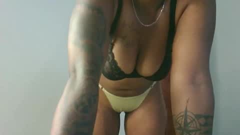 Snapshot of domecesy chatting on October 15, 2025, 1:11 pm Amarie noels online show from October 15, 2025, 1:11 pm