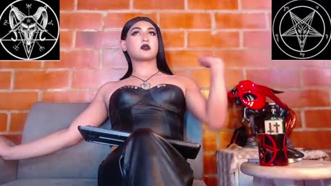 Snapshot of domina_lilith chatting on February 28, 2025, 3:37 pm Lilith online show from February 28, 2025, 3:37 pm