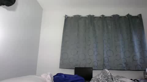 Snapshot of dominicanorico chatting on October 8, 2025, 10:40 pm luis online show from October 8, 2025, 10:40 pm