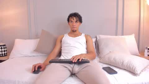 Snapshot of dominick_star chatting on November 2, 2025, 4:04 am Dominick Star online show from November 2, 2025, 4:04 am