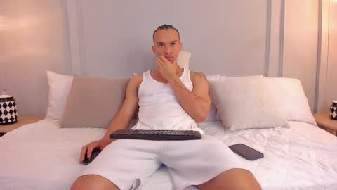 Snapshot of dominick_star chatting on November 7, 2025, 4:01 am Dominick Star online show from November 7, 2025, 4:01 am