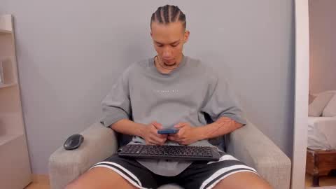 Snapshot of dominick_star chatting on November 8, 2025, 3:50 am Dominick Star online show from November 8, 2025, 3:50 am