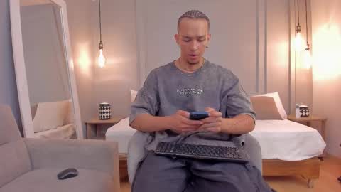 Snapshot of dominick_star chatting on November 10, 2025, 4:11 am Dominick Star online show from November 10, 2025, 4:11 am