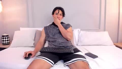 Snapshot of dominick_star chatting on November 29, 2025, 4:26 am Dominick Star online show from November 29, 2025, 4:26 am