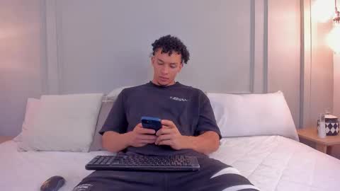 Snapshot of dominick_star chatting on December 4, 2025, 4:33 am Dominick Star online show from December 4, 2025, 4:33 am