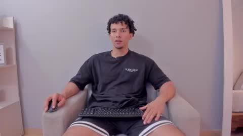 Snapshot of dominick_star chatting on December 15, 2025, 5:01 am Dominick Star online show from December 15, 2025, 5:01 am