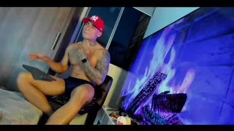 Only fans Ronnie col---InstaRonniecolleman  online show from March 12, 2025, 11:33 pm