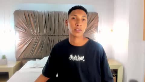 Snapshot of domminick18 chatting on October 17, 2025, 7:38 pm Domminick18 online show from October 17, 2025, 7:38 pm