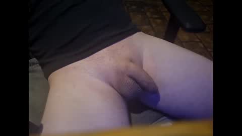 Snapshot of domse999 chatting on October 19, 2025, 12:44 am domse999 online show from October 19, 2025, 12:44 am