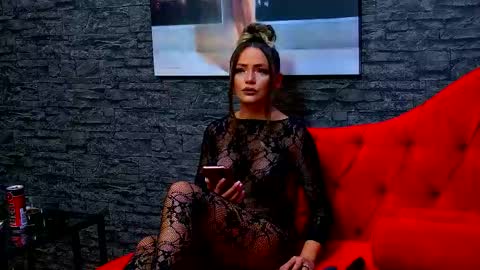 Donna online show from October 13, 2025, 6:08 pm