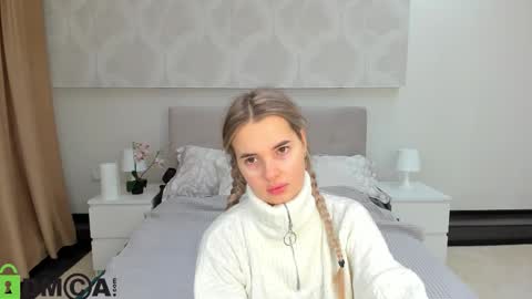 Snapshot of donnaaa_evans chatting on November 12, 2025, 12:00 am Donna On GMT2 Mon-Fri 3-9 AM online show from November 12, 2025, 12:00 am