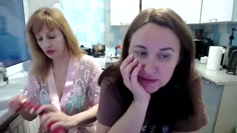 Tatiana 43 curvy sexy body and Joanna redhead 39 years online show from December 9, 2024, 6:12 am