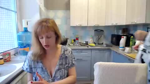 Tatiana 43 curvy sexy body and Joanna redhead 39 years online show from December 12, 2024, 7:52 am