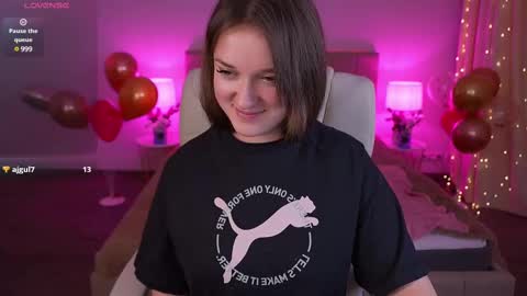 Snapshot of donnalust chatting on February 13, 2025, 11:47 pm DONNA online show from February 13, 2025, 11:47 pm