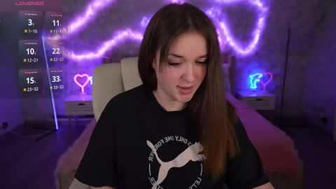 Snapshot of donnalust chatting on March 5, 2025, 6:44 am DONNA online show from March 5, 2025, 6:44 am