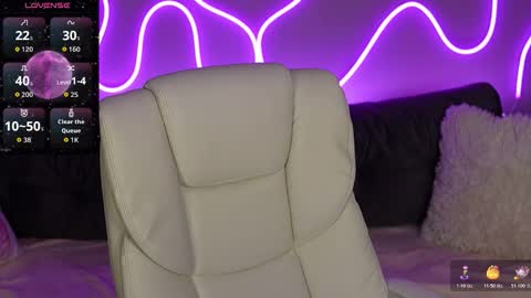 Snapshot of donnalust chatting on November 2, 2025, 9:39 pm DONNA online show from November 2, 2025, 9:39 pm