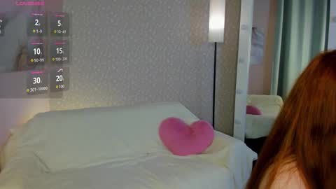 Snapshot of dora_exomi chatting on November 18, 2025, 1:00 am Dora EXOMI online show from November 18, 2025, 1:00 am