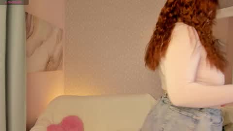 Snapshot of dora_exomi chatting on November 19, 2025, 1:49 am Dora EXOMI online show from November 19, 2025, 1:49 am