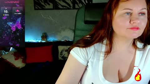 Snapshot of doraross chatting on September 22, 2025, 4:09 pm Dora online show from September 22, 2025, 4:09 pm