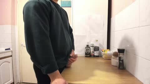 Snapshot of doriancretu95 chatting on December 8, 2024, 9:08 pm menu below online show from December 8, 2024, 9:08 pm