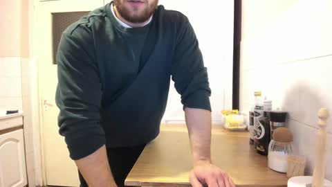 Snapshot of doriancretu95 chatting on December 18, 2024, 10:13 pm menu below online show from December 18, 2024, 10:13 pm