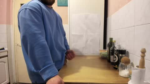 Snapshot of doriancretu95 chatting on December 27, 2024, 8:39 pm menu below online show from December 27, 2024, 8:39 pm