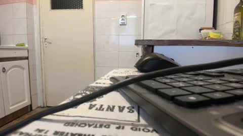 Snapshot of doriancretu95 chatting on March 11, 2025, 5:05 am menu below online show from March 11, 2025, 5:05 am