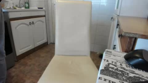 Snapshot of doriancretu95 chatting on November 16, 2025, 9:37 am menu below online show from November 16, 2025, 9:37 am