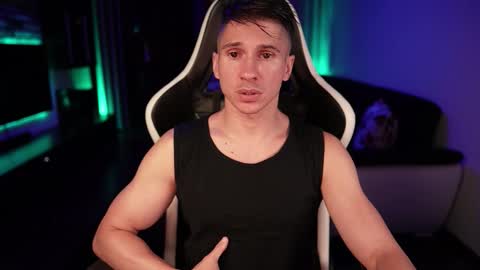 Dorian Reyes online show from September 15, 2025, 10:32 pm