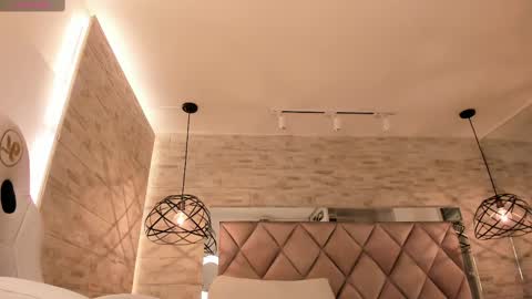  DOROTHY online show from February 11, 2025, 9:42 am