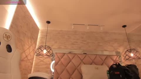  DOROTHY online show from March 12, 2025, 9:44 am