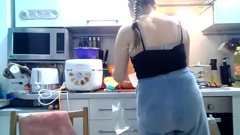 Snapshot of dorrie_ann chatting on January 20, 2025, 6:21 pm Dorrie Ann online show from January 20, 2025, 6:21 pm