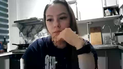 Snapshot of dorrie_ann chatting on December 1, 2025, 5:12 am Dorrie Ann online show from December 1, 2025, 5:12 am