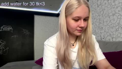 Snapshot of dory_liss chatting on October 9, 2025, 5:05 am dory_liss online show from October 9, 2025, 5:05 am