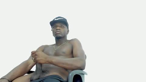 DOUGLAS online show from October 4, 2025, 4:49 pm