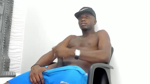 DOUGLAS online show from October 7, 2025, 1:41 pm