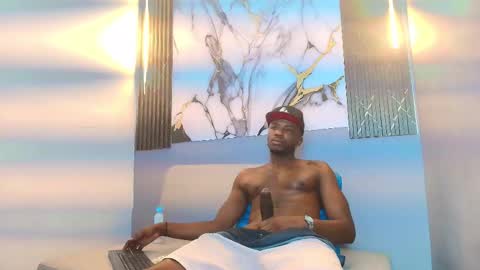 DOUGLAS online show from December 2, 2025, 12:05 am