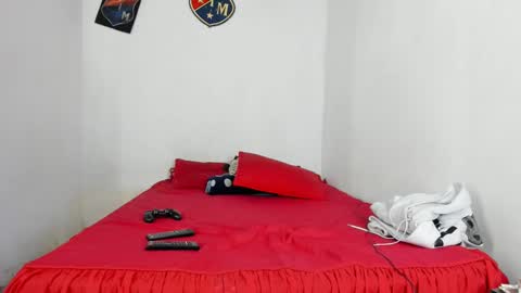 Snapshot of douglas_gallegos chatting on February 15, 2025, 11:36 pm douglas_gallegos online show from February 15, 2025, 11:36 pm