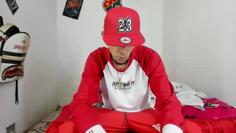 Snapshot of douglas_gallegos chatting on February 17, 2025, 5:36 am douglas_gallegos online show from February 17, 2025, 5:36 am