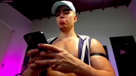 Douglas Safado online show from February 23, 2025, 2:29 am