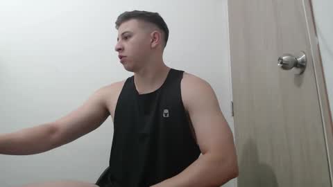 draco_boy2000 online show from November 29, 2025, 4:21 pm